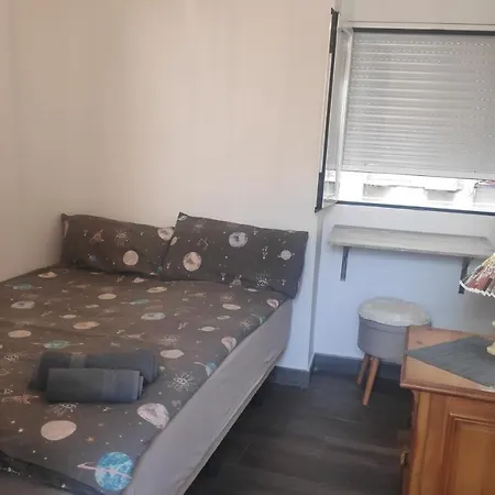 Проживание в семье Anna's *